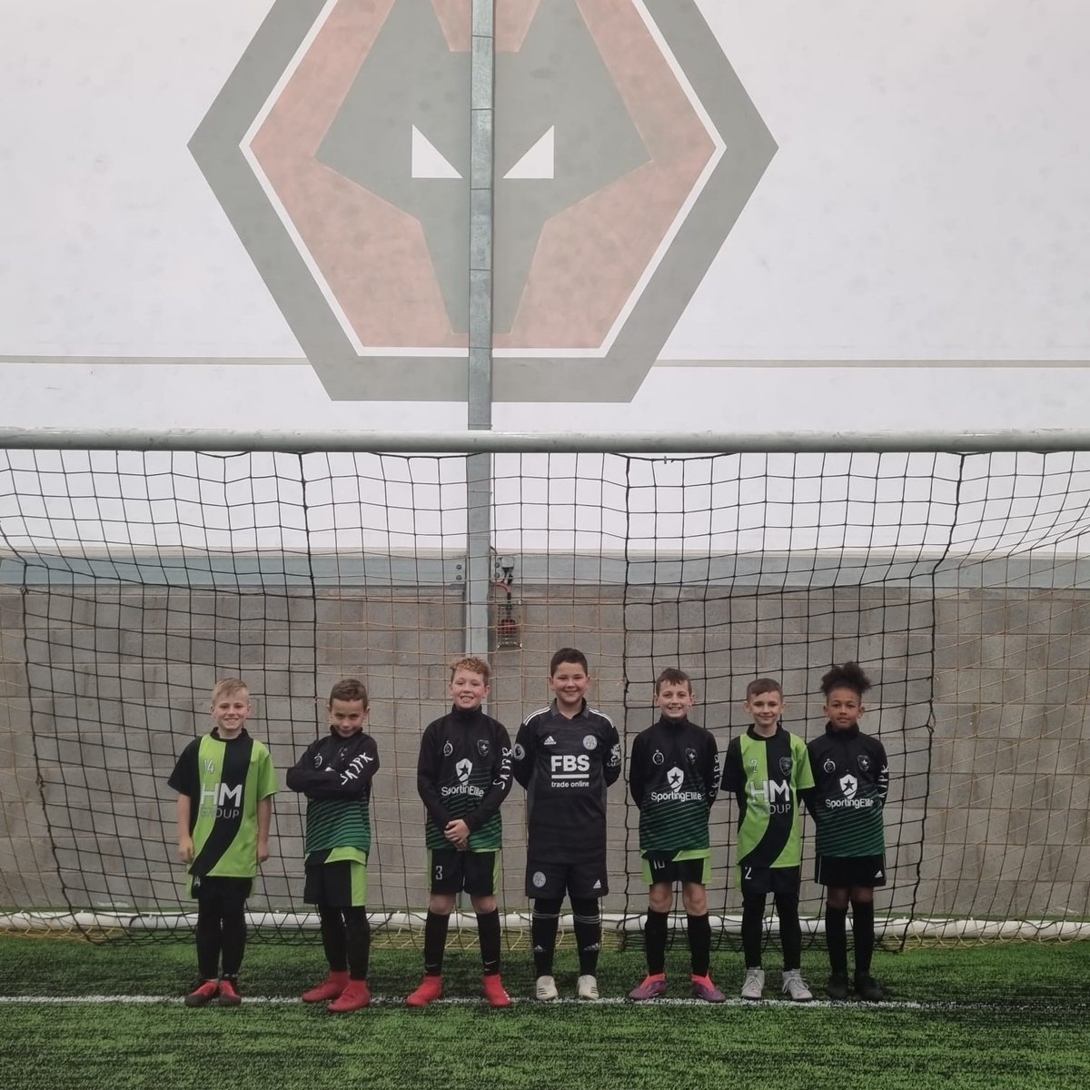 Great evening <a href="/Wolves/">Wolves</a> for 1 of our youth teams yesterday 💚💛💙 amazing facilities and experience for the team
Thank you😁
#SportingElite #wearethelite