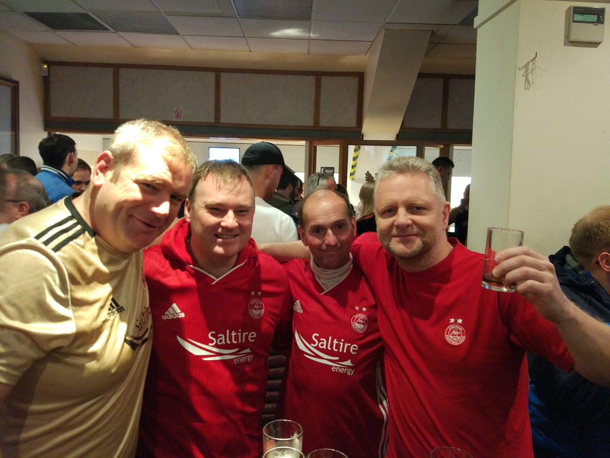 redtilldead83's tweet photo. So it turns out it’s national wear red day , I’ll be taking part #COYR #intaethem🔴⚪️🔴⚪️ https://t.co/ihMeGd9VBx