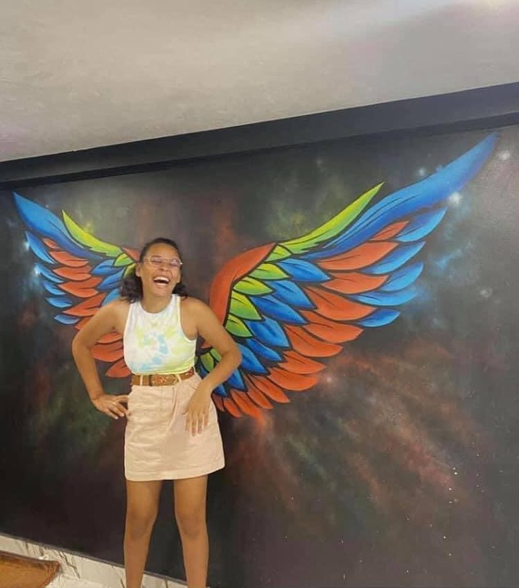 "Ils la traitaient de 'sale arabe', 'sale lesbienne', 'sale métisse'. Ils avaient aussi créé un groupe sur Whatsapp avec elle et ils l'insultaient." 
Repose en paix Dinah 🙏🏼
Une marche blanche en hommage à Dinah aura lieu ce dimanche à Mulhouse. 
#JusticepourDinah