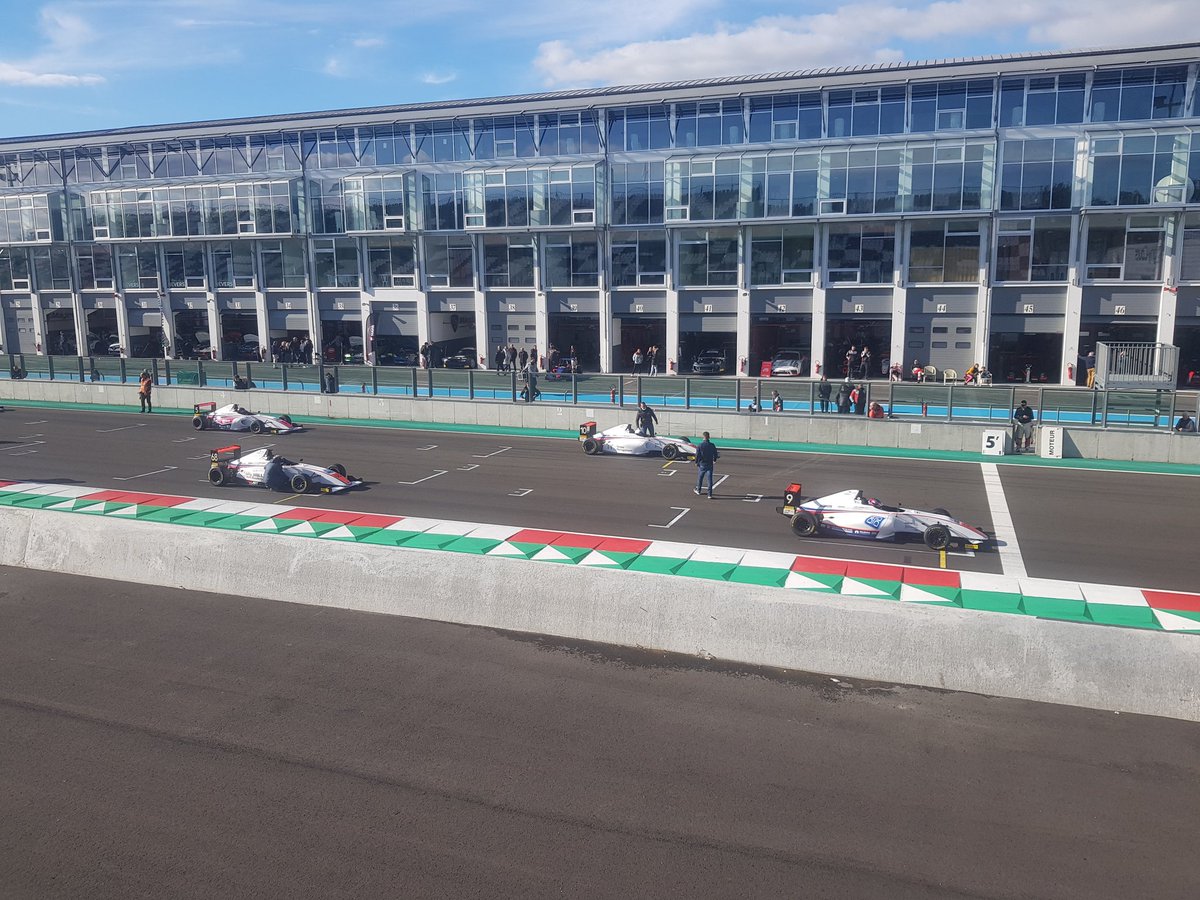AlexHodicq's tweet photo. Départ imminent #F4FFSA https://t.co/JrGzTrLtS8
