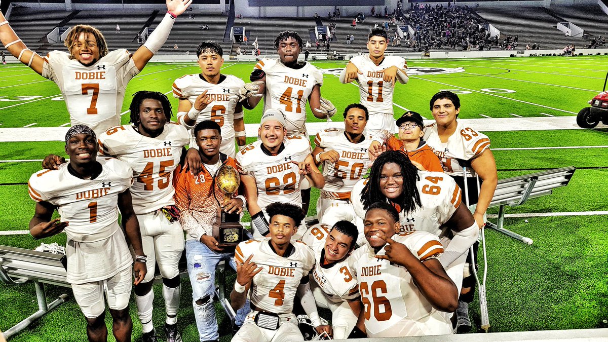 GWallace73's tweet photo. Yup!!! They did it again!!! Still🏆
#dobielonghorns #dobiefootball https://t.co/rXJZNc2wKR