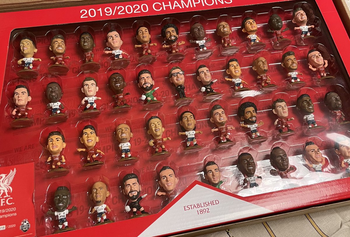 tonight908's tweet photo. お友達に頂きました。
優勝記念フィギュアは世界に2020個しかないらしい。#LFC ＃リヴァプール ＃ジェラード #3TOP https://t.co/C3c6iWPAAV