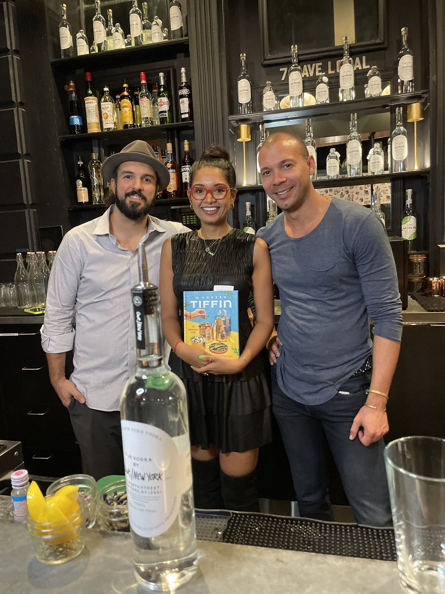 chefPriyanka's tweet photo. Should I become a bartender? 🤪🍹 @rafaelinga #OurNewYork #TheModernTiffin https://t.co/pVEODqOM8C