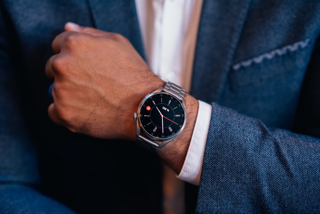 BryanHabana's tweet photo. It’s Friday hey.. Saturday, Sunday, wwwwhhhhaaattttt..

Let me know how well you know the HUAWEI Watch 3 Series?

Name 2 differences between the HUAWEI Watch 3 and Watch 3 Pro?

1 lucky person will win stunning new @huawei watch 3!

#HUAWEIWatch3Series &amp; #ClassIsTimeless https://t.co/D32kAcOfid