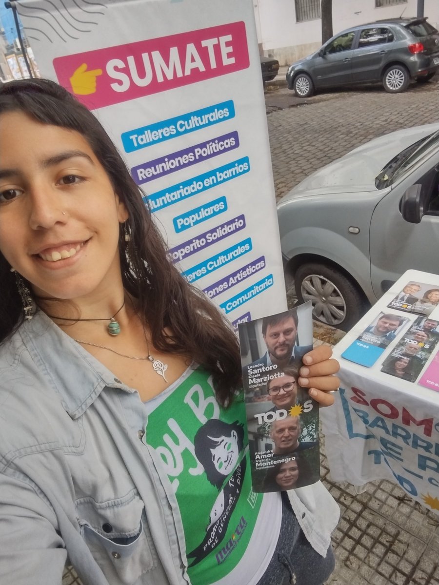 Como todos los sábados, las mesitas de <a href="/BarriosdepieC13/">Somos Barrios de Pie Comuna 13</a> en la Comuna 13 a todo ritmix para ganar la ciudad