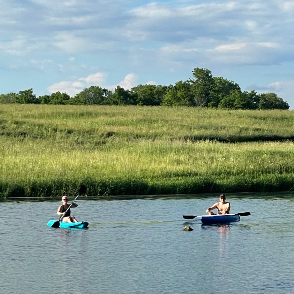 Spending our weekend taking in the last moments of summer weather before fall temperatures make an appearance! 🍂 🛶

How are you spending your weekend?

#weekendvibes #qualitytime #weekend #relaxing #lifestyle #marriedlife #ceodad #mentor #familymentor #mentorship