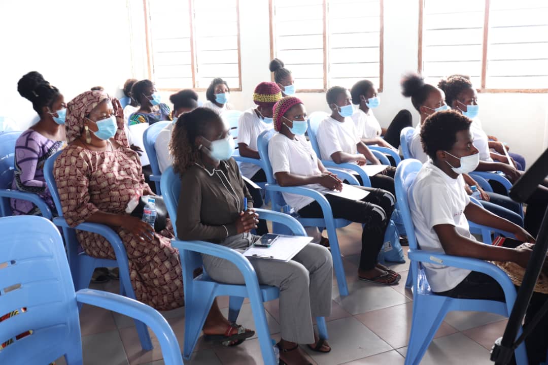 ViaMe8's tweet photo. #GnonnouAsuka💪
Effectivité de la Cérémonie du lancement de la phase de Mentorat en présence de la Rpte du Ministre des Affaires Sociales et de la Microfinance @TognifodeV, Mme #GenevièveARAWO; de l Cdtrice du #FAEN @jessyca du @numeriquebenin, de Rpte de @BatongaFdn
#HackCovid19 https://t.co/96VquHSEWB