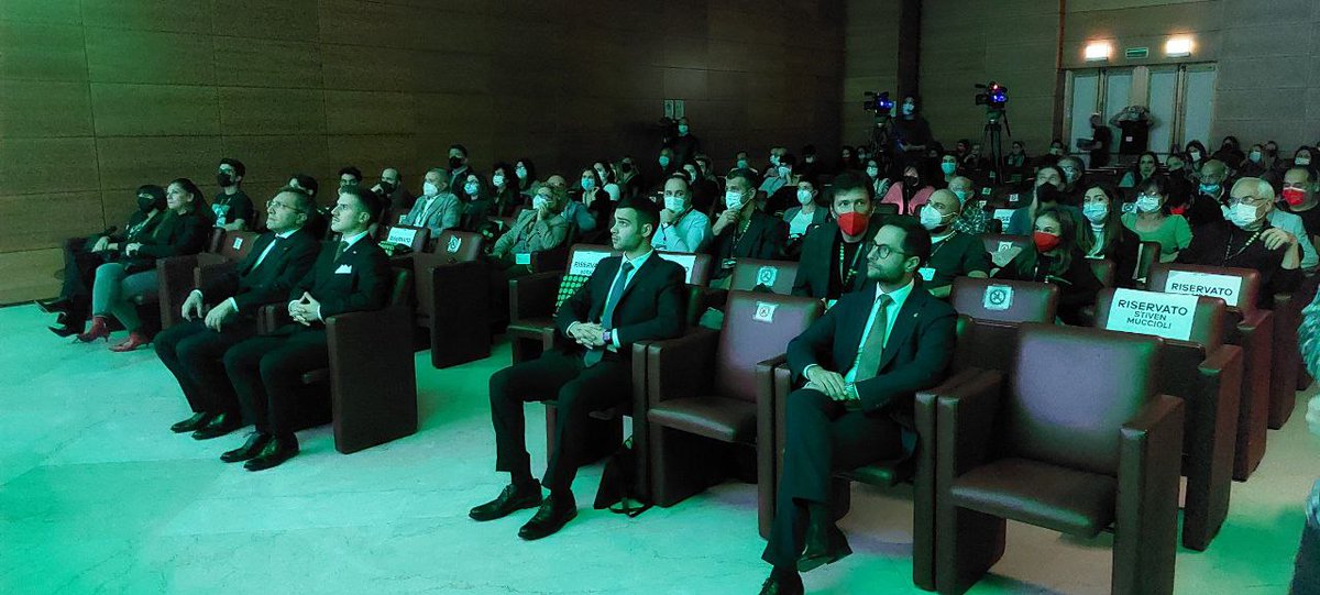 Gli Ecc.mi Capitani Reggenti e il Segretario di Stato all'Industria Fabio Righi tra gli ospiti d'onore di #TEDxCdSanMarino. 

#QUIEORA
