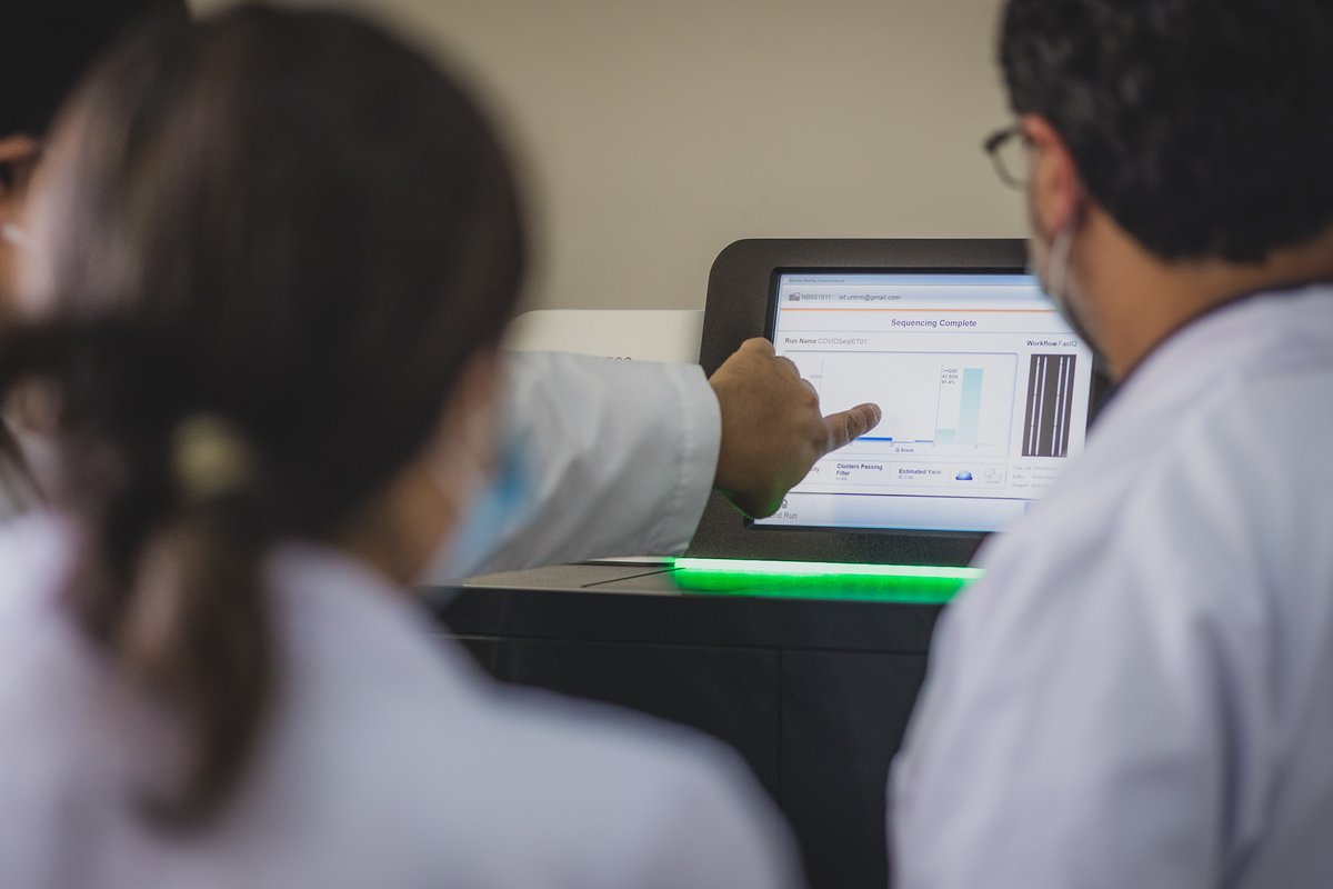 pablotsukayama's tweet photo. La visita es parte del proyecto de descentralización de vigilancia genómica en Perú, que es posible gracias a @ProcienciaPeru @UKinPeru @sangerinstitute @VLIRUOS + colaboradores de varias universidades y regiones del país. https://t.co/K8V5UWJO8q