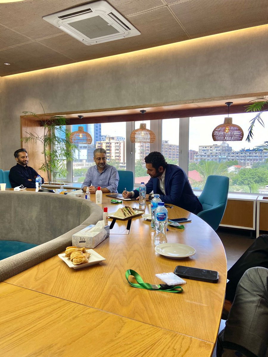 HamidMIsmail's tweet photo. Signed an MoU with #unilever at their HO yesterday for a 10,000 gpd RO plant to be deployed in RYKhan. After the biggest corporate trusting us with our vision, we hope other corporates will follow. Lets together provide clean drinking water for every citizen of #Pakistan https://t.co/lX2cqkRVxM