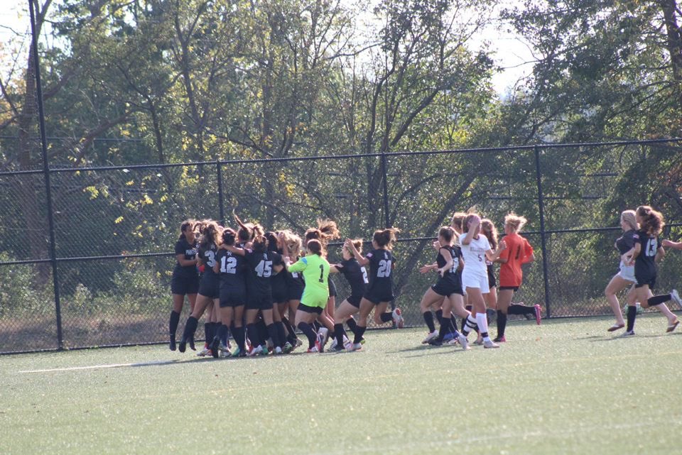 BRZooCrew's tweet photo. 🚨🚨GAMEDAY🚨🚨
Girls are in the County Semi Finals today @2 against Lata on Turf 2. Pop out in BLACK to show the girls some support #wearethezoo https://t.co/otu6P6lUca