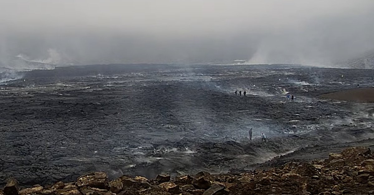 FragenuberF's tweet photo. #iceland #fagradalsfjall #geldingadalir #natthagi
There was lava glow here last night. At some point someone will cry - but then I don't want to hear anything!
https://t.co/kxYxUWxZ0U live cam https://t.co/wMLHpOzQA7