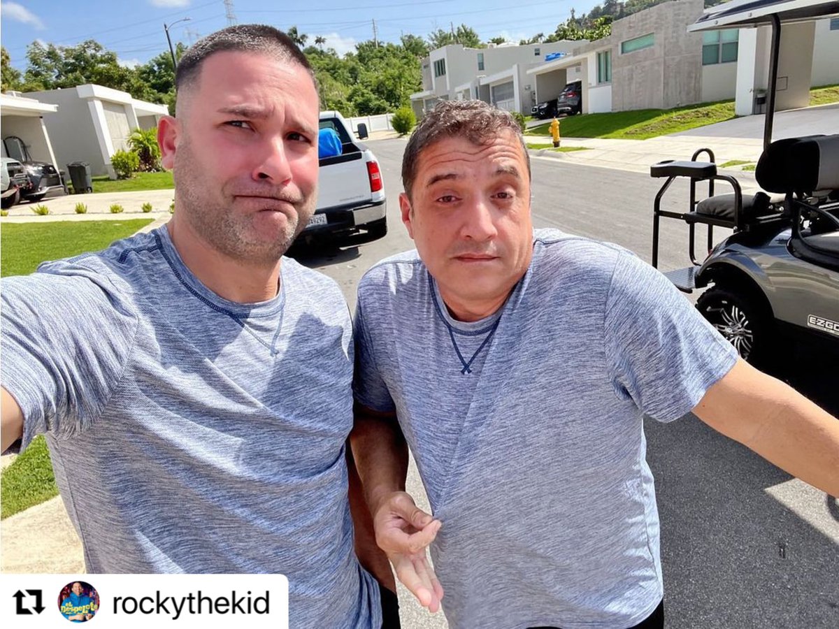 😅😅 via <a href="/Rockythekidpr/">Rocky The KID</a> 
・・・
“Esta duro nacer en la radio con este caballo, tenerlo de vecino y tener la misma camisa de Costco” 🤣🤣🤣 #redshadow