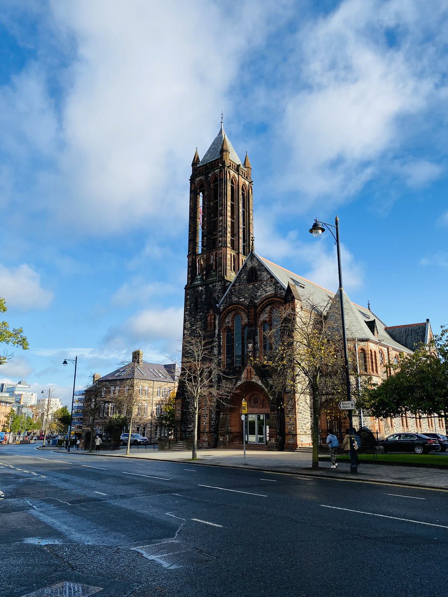 NavZatrix's tweet photo. Each day holds a surprise ! 🇬🇧

#QUBMscBloggers #TeamFriel #LoveQUB https://t.co/nwLkmBlTSJ