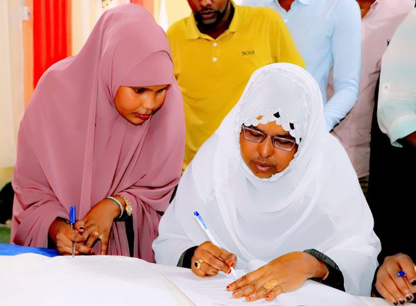 WomenSwso's tweet photo. SWSO attached 42 members of the CAFs-Family dispute Committee to the Ministry of Women, Family affairs, and Human rights. SWSO and the Ministry signed an MoU. https://t.co/gLNVeBdWMJ