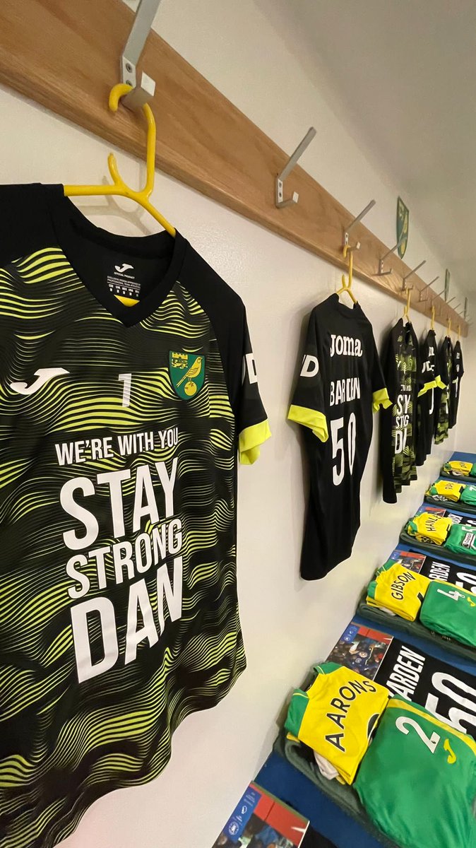 NorwichCityFC's tweet photo. We're all with you, Dan! 💛💚

#NCFC | #CHENOR https://t.co/8Y0P7fvAVt
