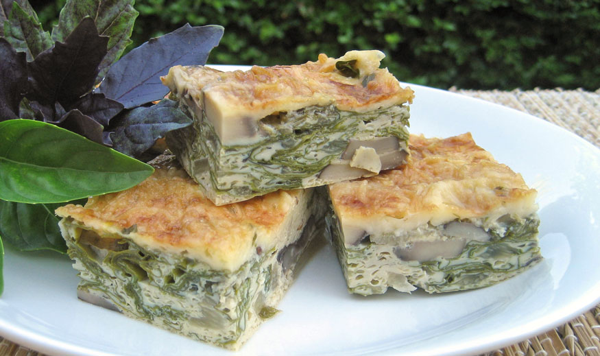 Mushroom, Chard & Cheese Bars - perfect holiday nibble or anytime! We love them with a glass of wine  - or on a dog walk.
#SavoryBars #MushroomAppetizers #EasyPartyNibbles
thymeforcookingblog.com/2018/10/mushro…