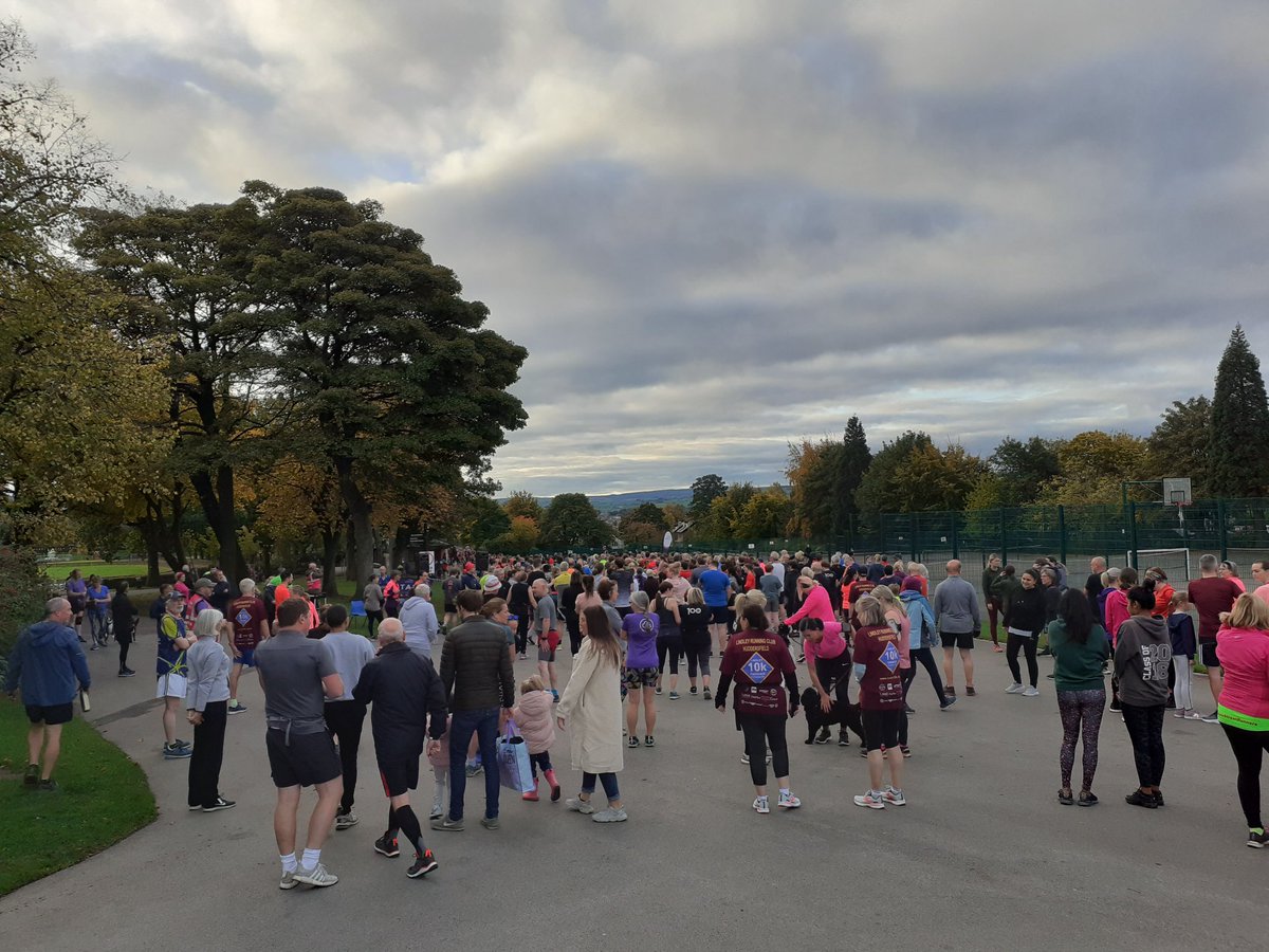 andy5000miles's tweet photo. This morning was #projectrun52 half #marathon no.44 of 2021, just eight more to go! 

I also passed 1,000 miles for the year this week at the @libsconnected #LCSeminar2021, PLUS it was the first outing for the @Marathon_Mcr shirt, PLUS we did @Huddsparkrun
#parkrun #loveparkrun https://t.co/Kve6vDG1F6