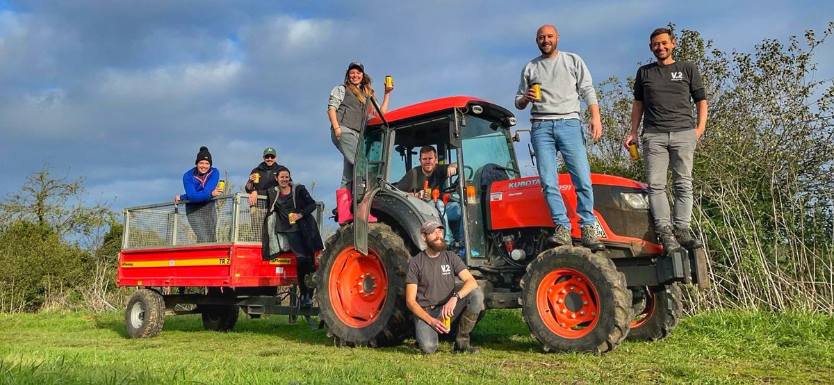 The BC team enjoying a well deserved beer after a day out picking some of our final Pinot all together in the beautiful October sunshine! 🍇☀️. 
#HappyTeam #ItsAboutThePeople #Harvest2021 #AlbumCover 😂