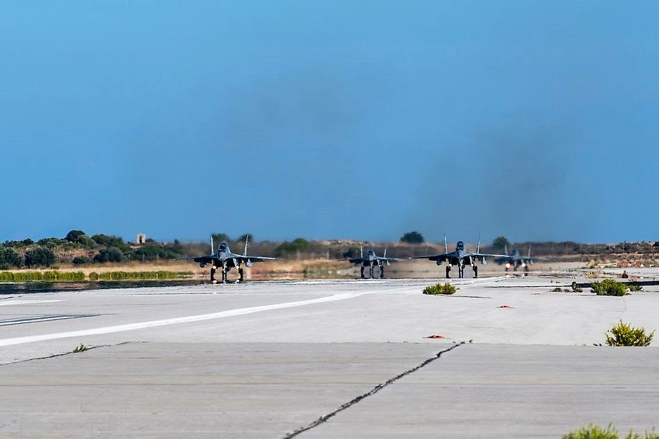 mahmouedgamal44's tweet photo. Egyptian Air Force MIG-29M/M2 fighter jets at the Hellenic Air Force Souda Bay Base in Crete. https://t.co/dTwktm9xtx