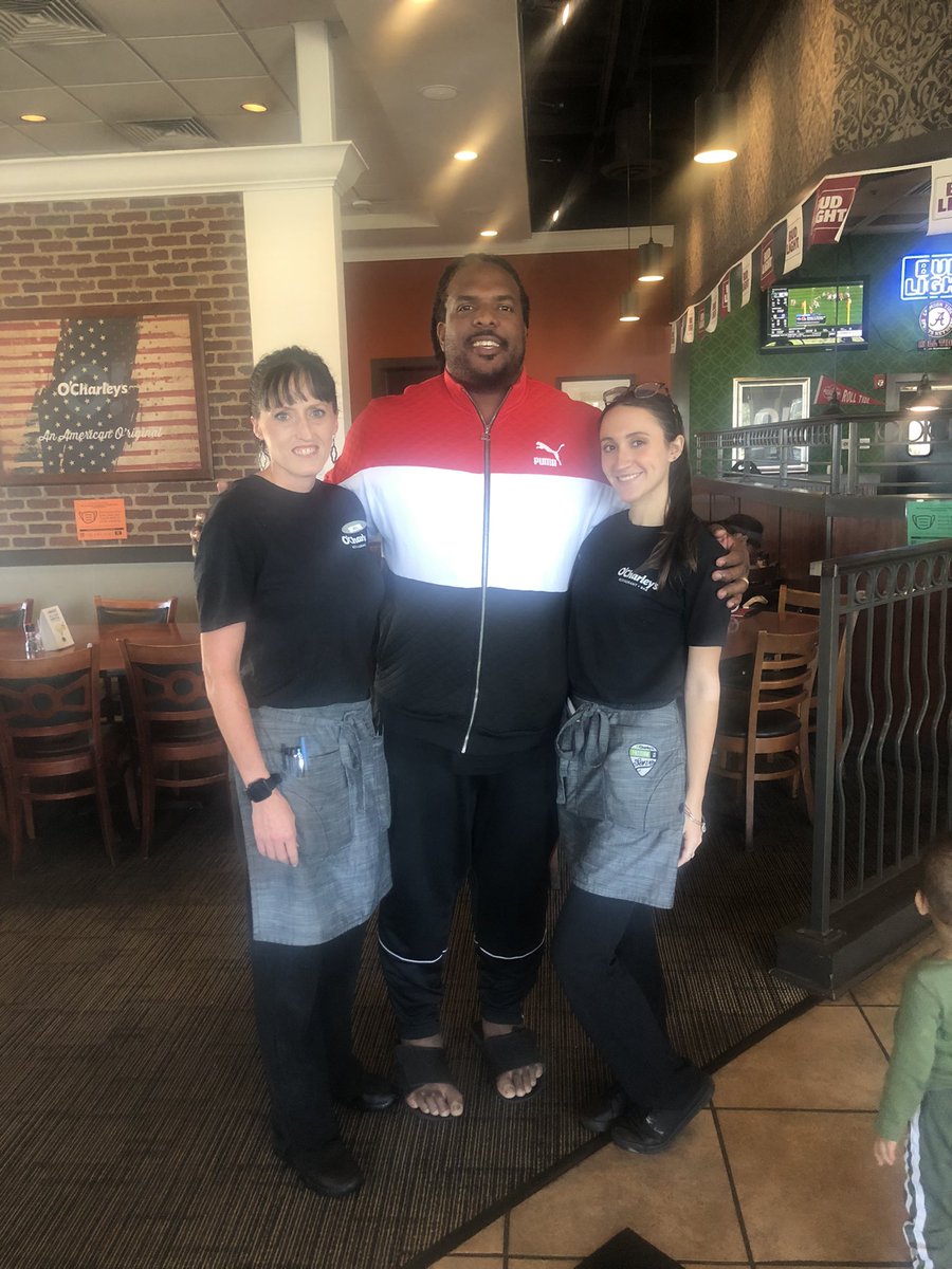 Thank you <a href="/willcolon66/">Willie Colon</a> for being so sweet yesterday in Alabama! We really enjoyed meeting you and your beautiful family!