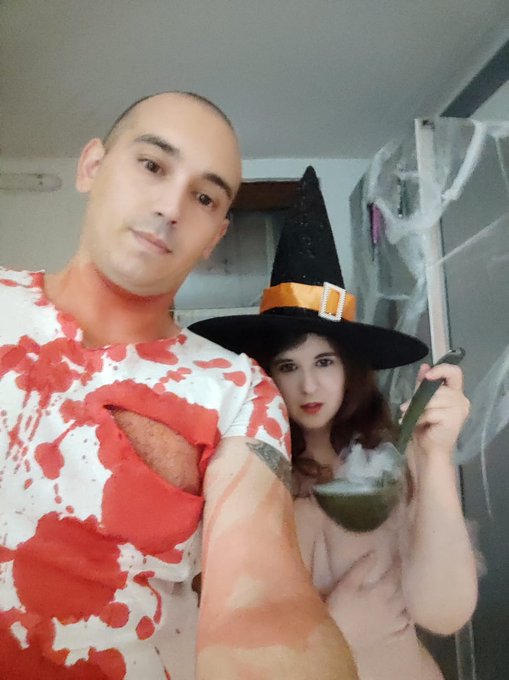 Buon weekend ragazzuoli 🎃🎃🎃 Sconto🎃 del 35% su only fans🍁🍂 https://t.co/HYVbNO0pwr https://t.co/URlb<a href="/tag/cam4movember"class="tags"><span>#cam4movember</span></a>