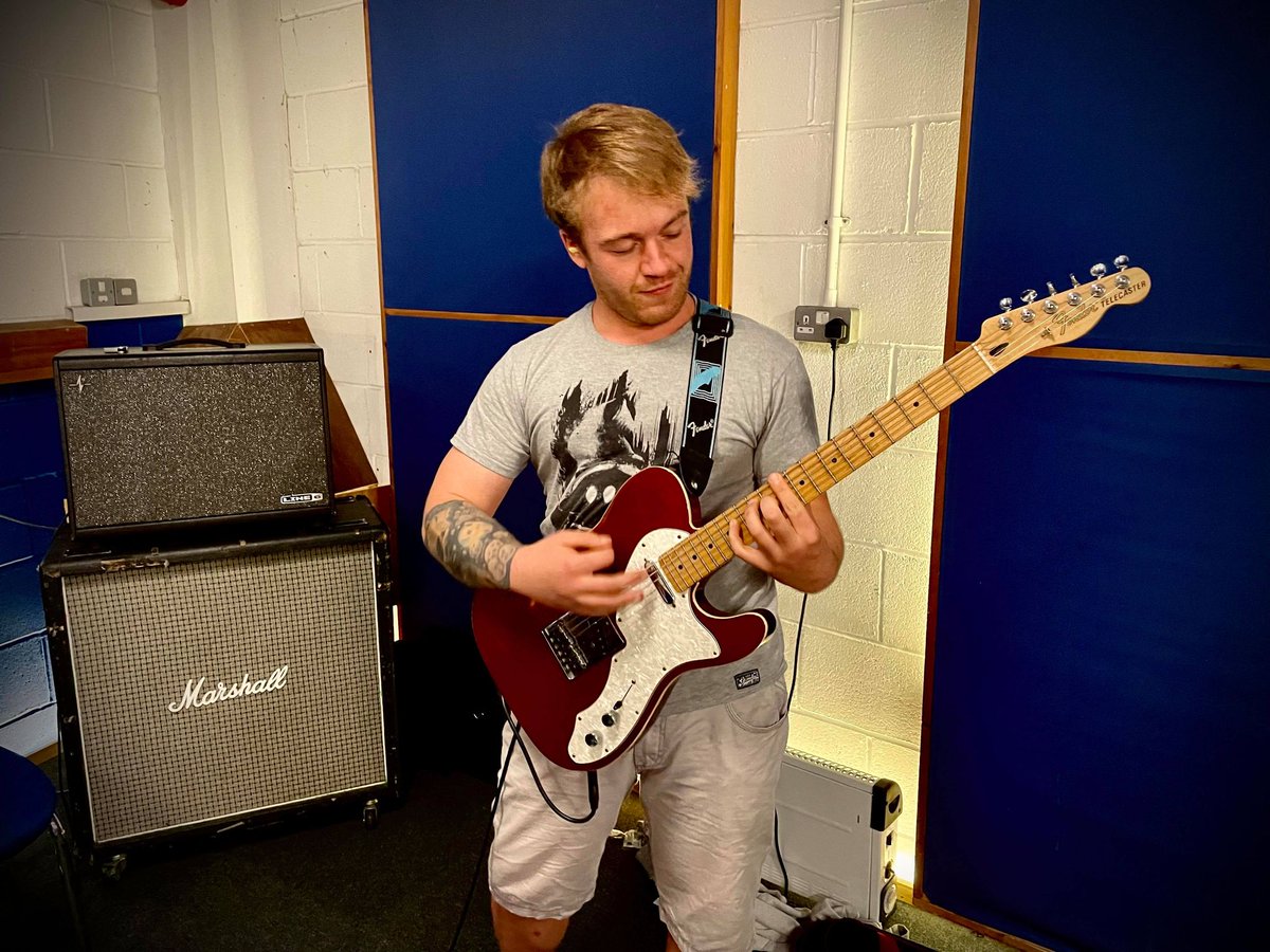 Jakelweller's tweet photo. We had band practise yesterday!🎤🎸🥁
Lot's of fun all around as always, working out making our sound crisp and tight so we can make plans for live performances for you guys!🎼 
#album #albumlaunch #music #localmusic #newsingle #newrelease #bandpractice #band #practice https://t.co/q3Px9AzbUd