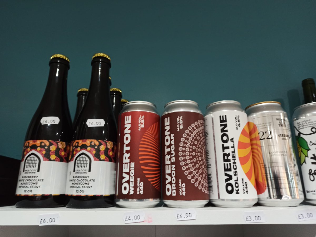 CraftworkSocial's tweet photo. It’s not goodbye (or it might be goodbye, who knows?).We have an announcement and a sale to break through those pre-pay day blues.Get along to @SeaChangeCIC during their normal hours of 9-4 Tues-Sat or join us this coming Friday for our final late one for the foreseeable future https://t.co/kYccT2I2q2
