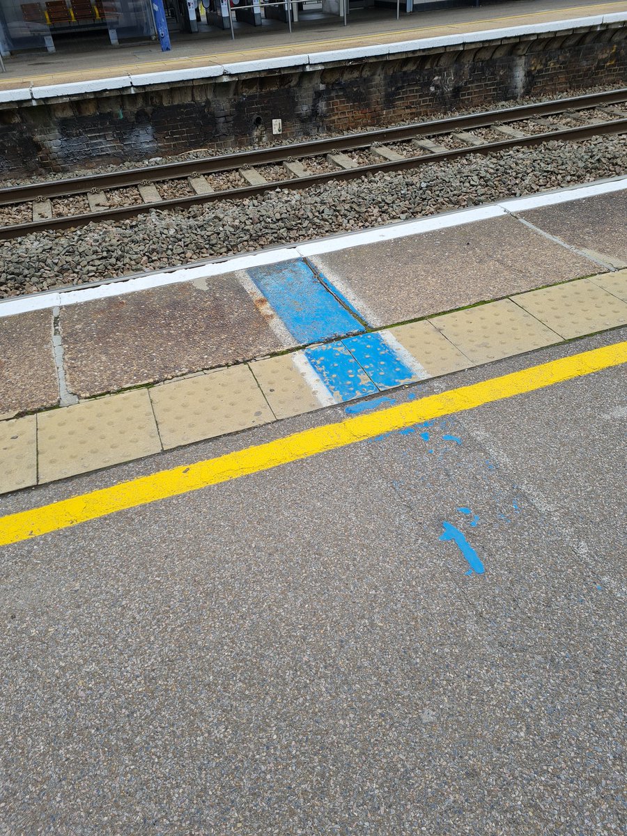 keeley! moved to bluesky 🦋 tweet media