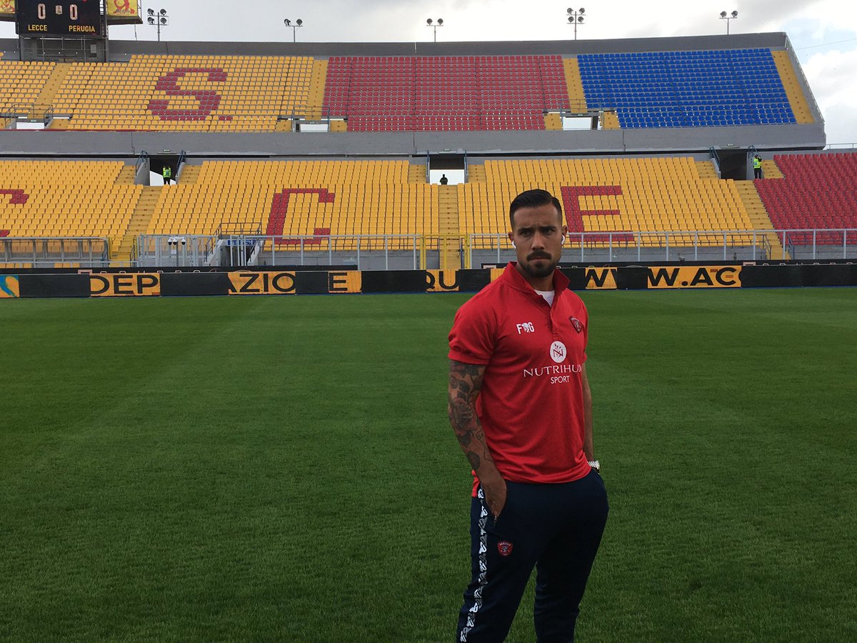 ACPerugiaCalcio's tweet photo. Pitch inspection!
#LeccePerugia @Lega_B #LECPER #SerieBKT https://t.co/IDsK6MdHje