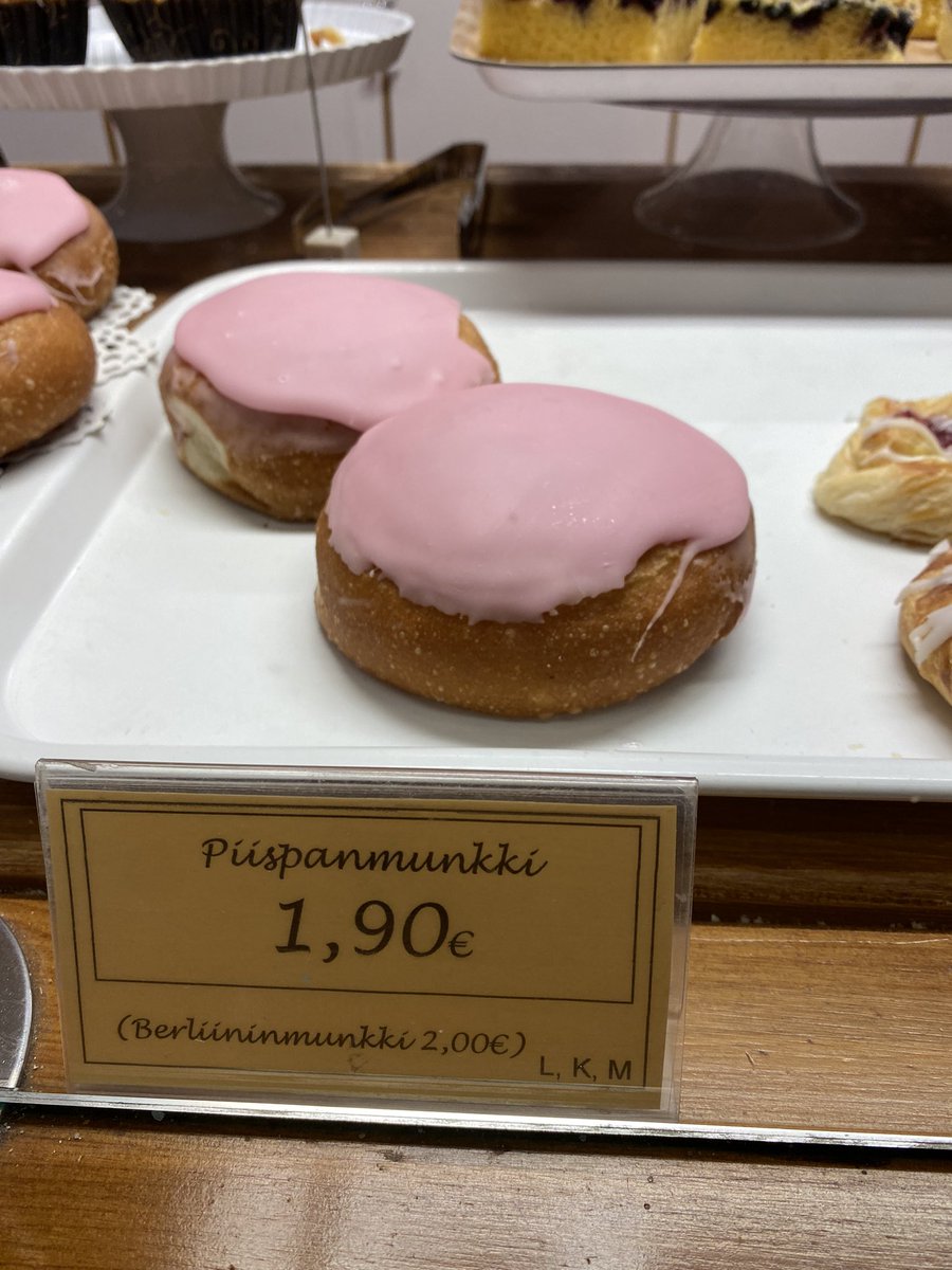 juhoputkonen's tweet image. Tultiin Turun kauppahallin 125v synttärille😄