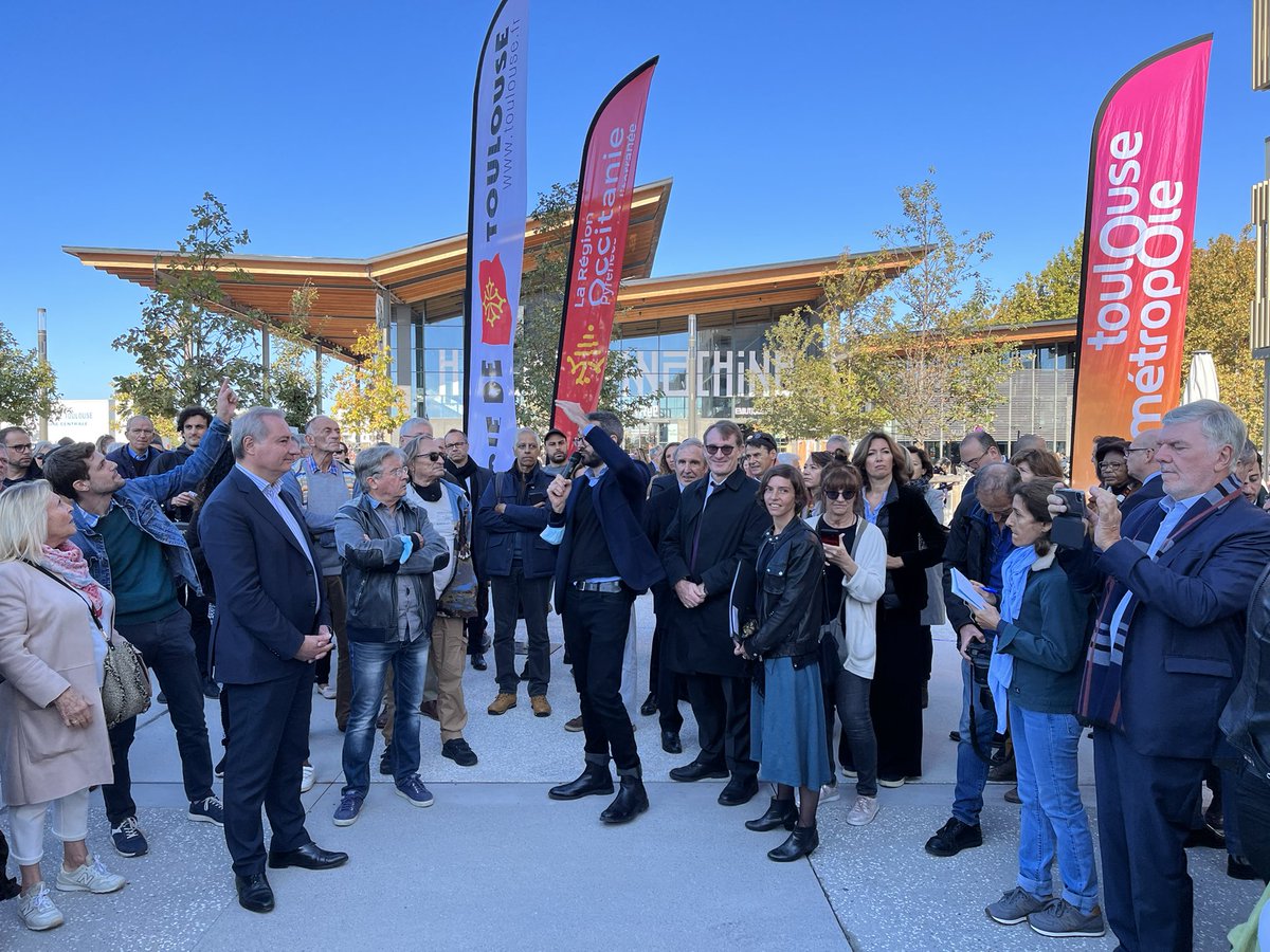 mizigar's tweet photo. Belle inauguration des cœurs de quartier #aéropostale et  #montaudran à @Toulouse https://t.co/2zSVrdOVNS