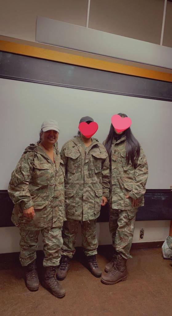 khidmat_centres's tweet image. Thanks to @WeAre_IWF @EditorASNews for giving our women the opportunity this week to learn about life in the army and also for them to challenge themselves &amp;amp; build resilience. They had incredible fun meeting new women from @WeAre_IWF @OnnaJuJitsuClub @womenzonebfd #armychallenge