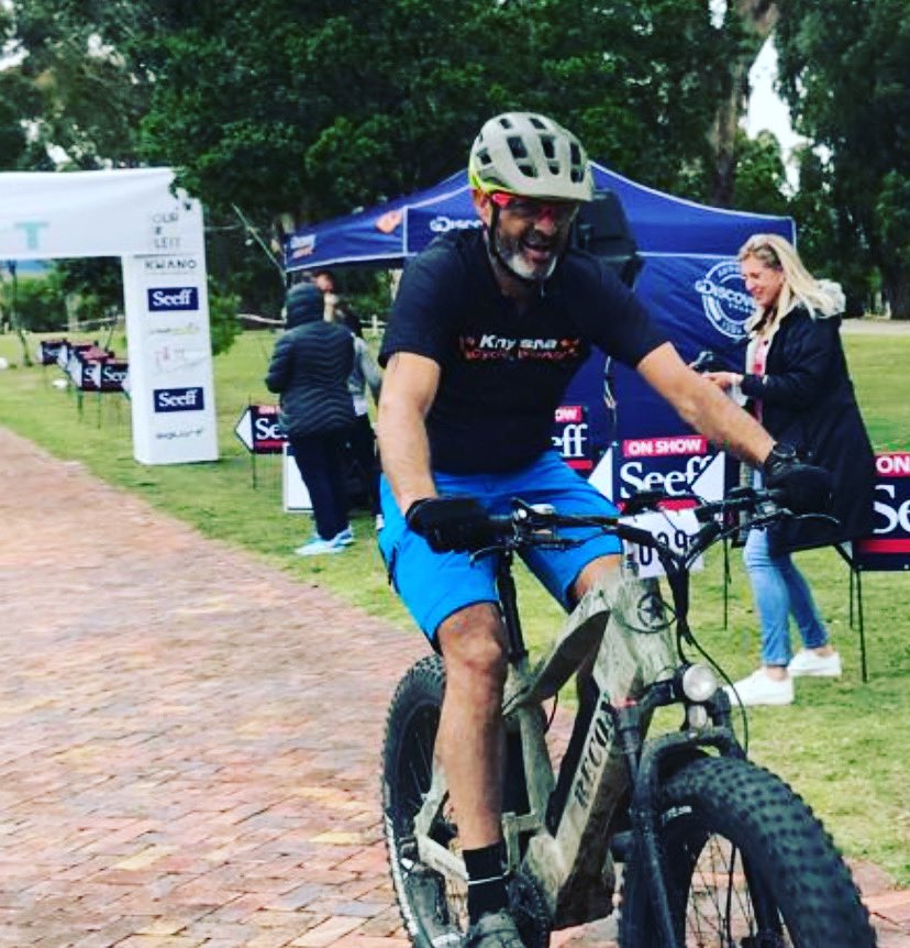 KnysnaGuy tweet media