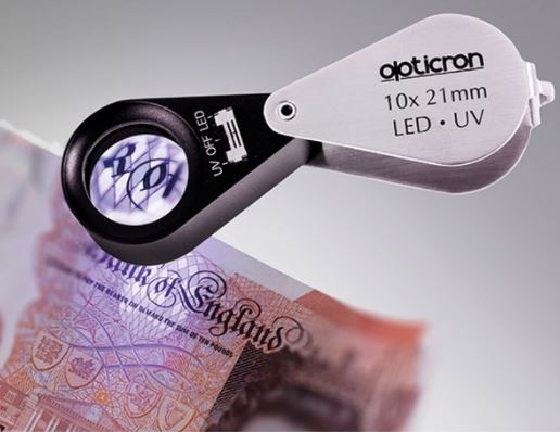 sheffphotoctre's tweet photo. Opticron 57107 Pocket folding magnifier: the model features 6 LED lights for effective illumination in low light. An additional UV light source gives the ability to view fluorescent properties in stamps, banknotes, flora etc.
£29.99
#Opticron #Loupe #NatureViewing #wildlife https://t.co/7viCiTmjWC