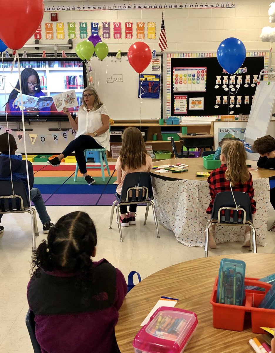 Mrs. Callahan’s class had the most fun day celebrating reading in their classroom! They read with their families via google classroom, had some incredible readers from FI High School send some special videos of them reading their favorite books, and had some special readers!