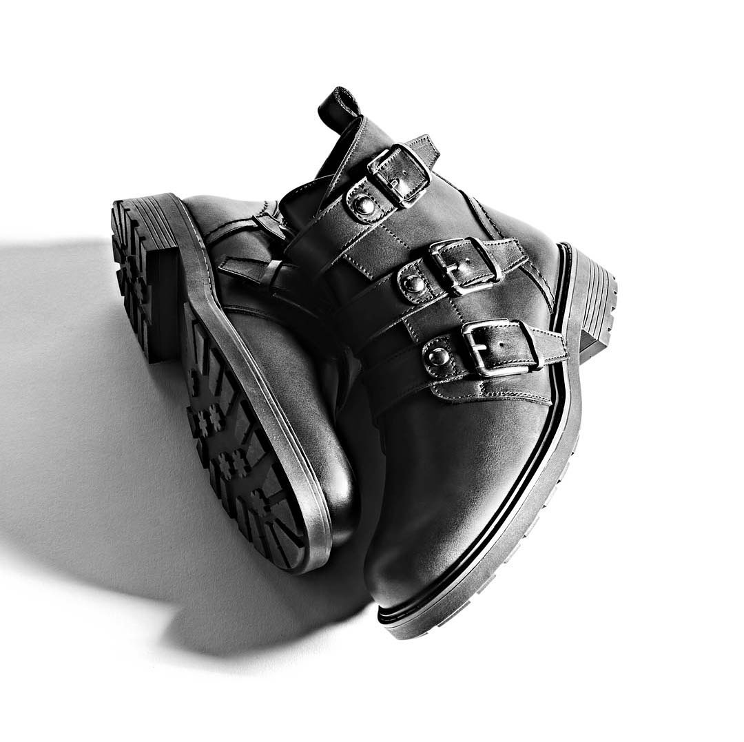 clarksshoes's tweet image. Buckles and straps and studs, oh my! We're just as jazzed as you are. The Orinoco 2 Stud. #ClarksShoes #FallBoots #BikerShoes