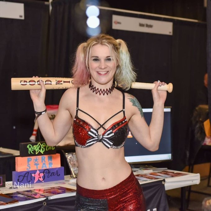 1 pic. eXXXotica Day 1 was amazing....

I wonder what character I will be today???

I will be at booth