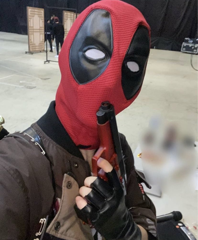 Omg felix wished ryan reynolds happy birthday on instagram 