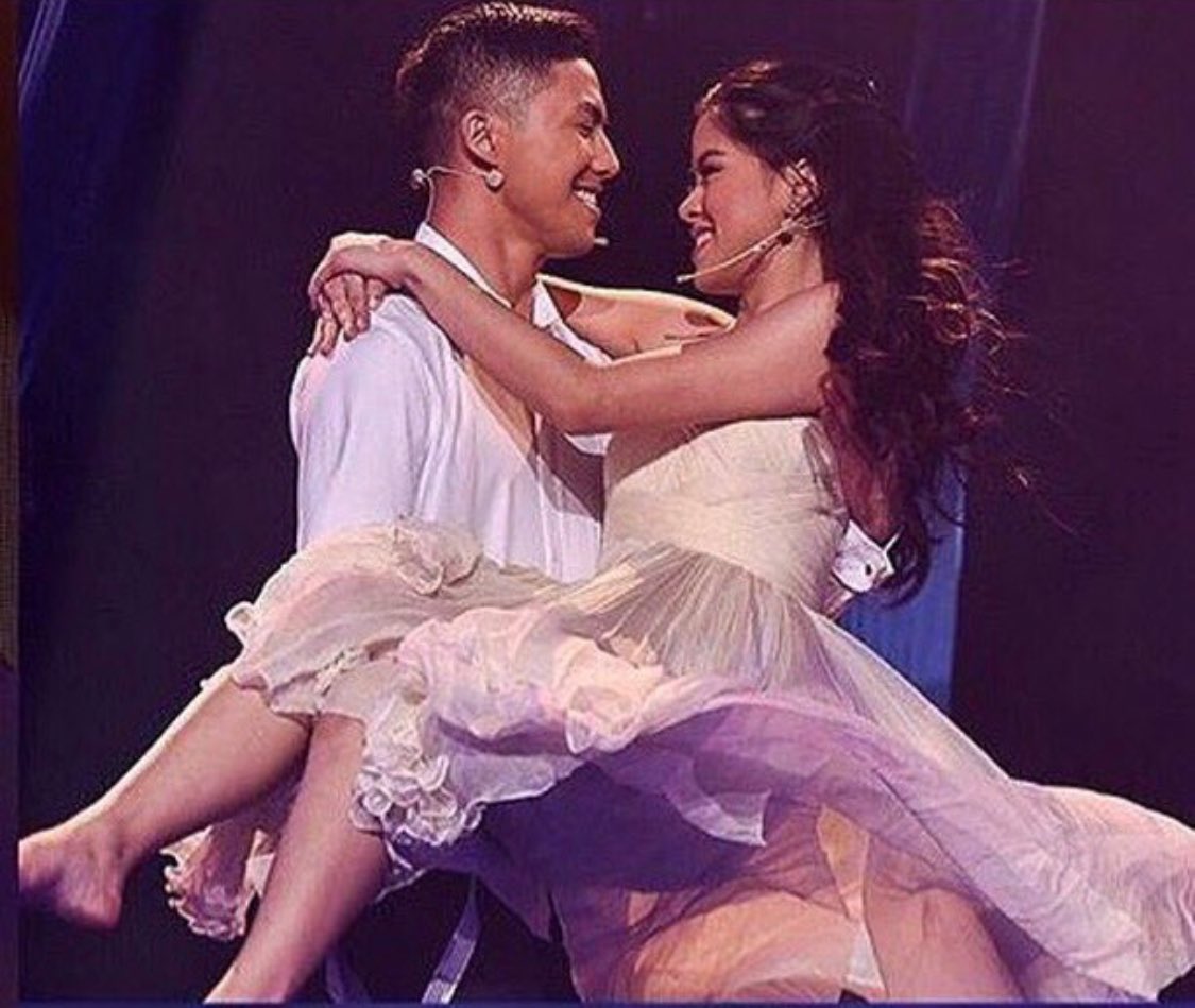 <a href="/RegalFilms/">Regal Entertainment Inc.</a> #KissTon please
<a href="/KissesDelavin/">Kisses Delavin</a> <a href="/tonythesharky/">Tony Labrusca</a>