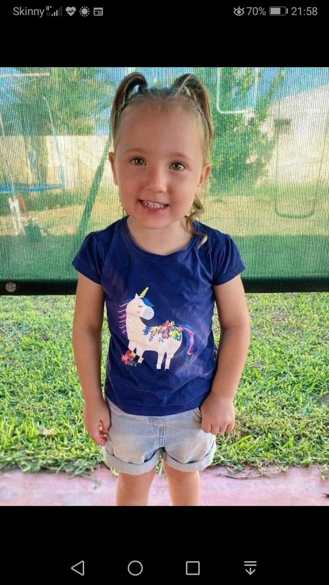 Cleo is missing from WA please retweet.  😢.  Somebody must know something