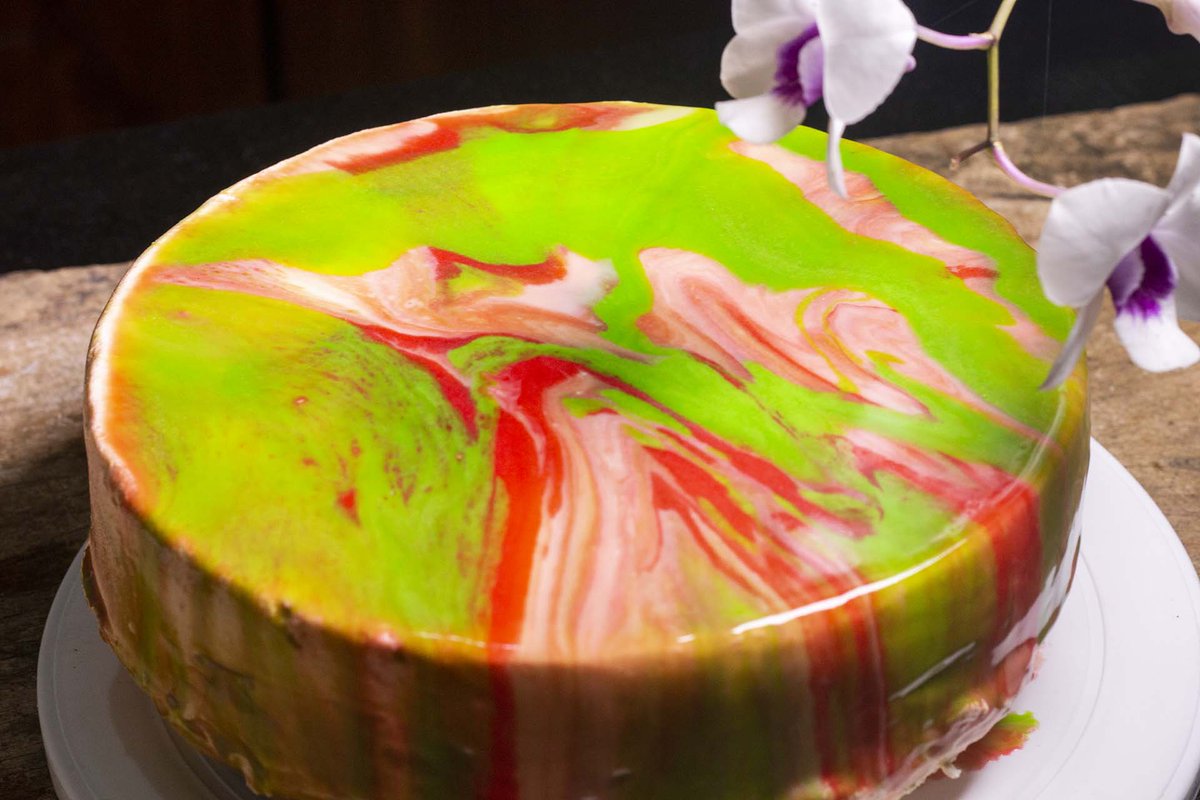 wadwathsala's tweet photo. Mirror Glaze Cake...
https://t.co/QGGP6XCjeh

#lka #SriLanka #recipe #mirrorglazecake #cakerecipe #baking #homemade #dessert #glazedcake #delicious #tasty #yummy #food https://t.co/yssK3r876U