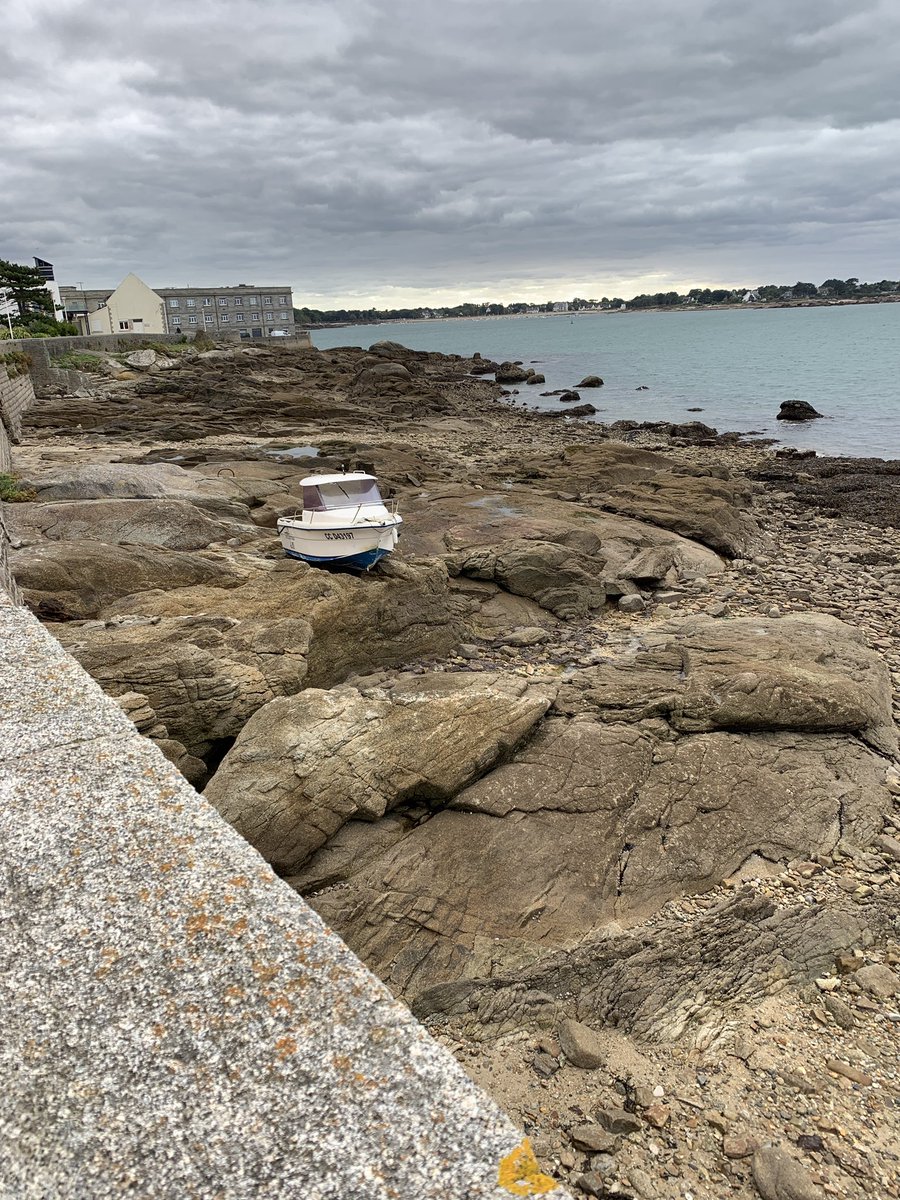 twit_mic's tweet photo. À Concarneau il y a encore des séquelles de la tempête Aurore https://t.co/J7NZ72RIQf