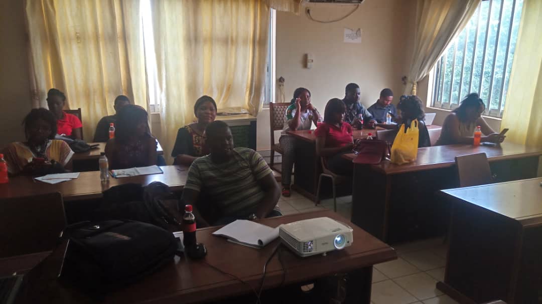 SaheLAB, à Ngaoundéré dans la région de l'Adamaoua (Cameroun), les entrepreneurs TIC sont très attentifs aux nombreuses interventions de cette dernière journée. 
#UnescoBoostCamp