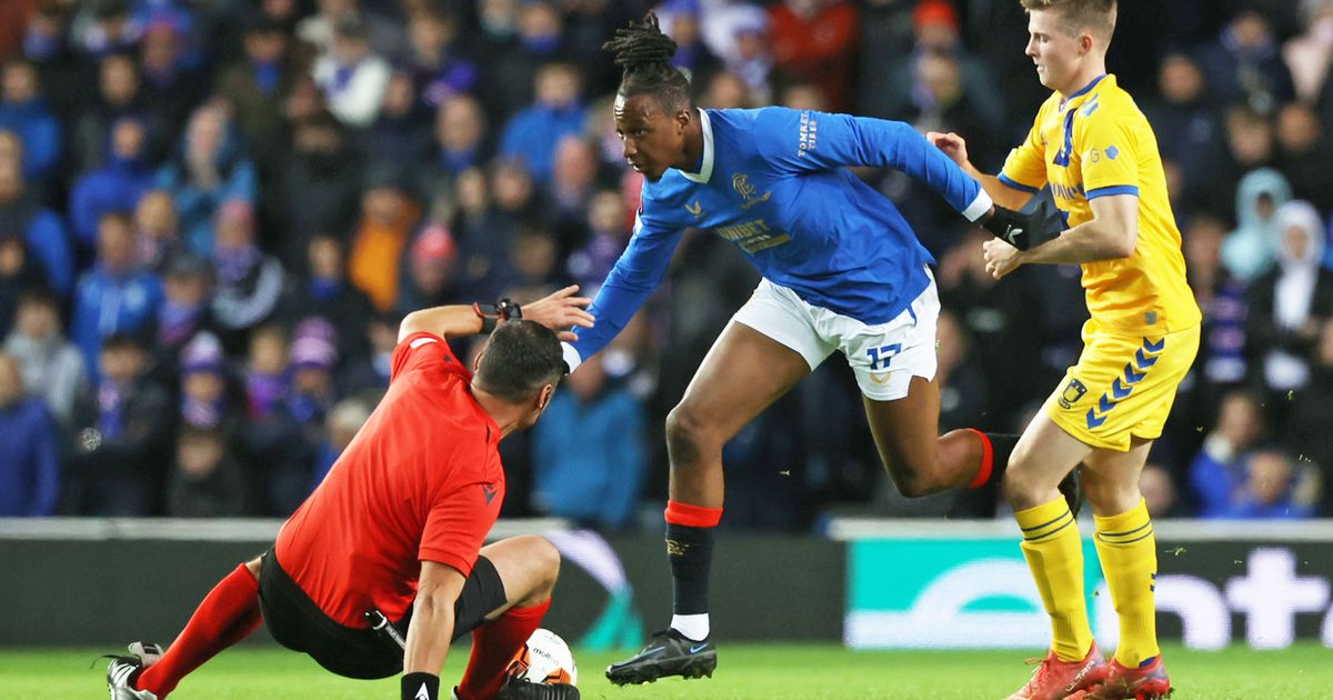 sportaruce's tweet image. Joe Aribo reveals secret Rangers role appointment as Steven Gerrard sends 'rule breaker' message - Daily Record dlvr.it/SB8M7b #RangersFC #JoeAribo #EuropaLeague #StevenGerrard