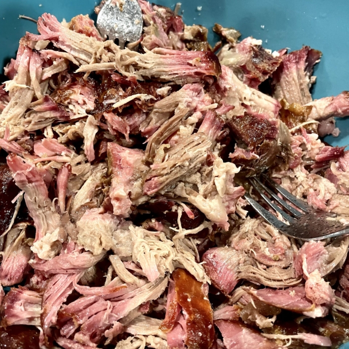 campsitecooks's tweet photo. We’ve cooked whole chickens, slabs of rib, pork shoulders, butts, and even pizza with our Pit Barrel Jr. https://t.co/02Szf8RCgF #smoker #portability #pitbarrel #grill #portablesmoker https://t.co/tb6uKDmfuR