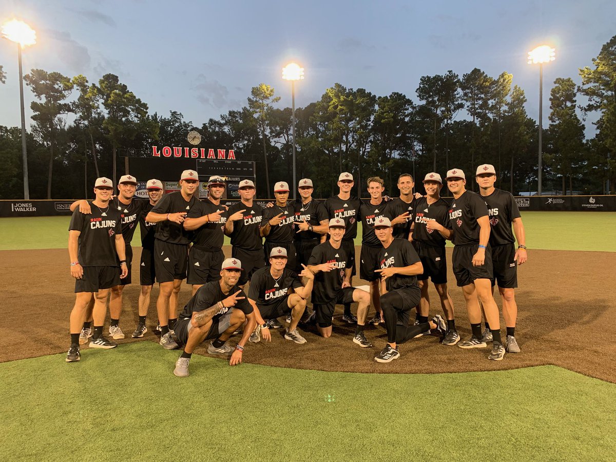 CoachDeggs28's tweet photo. #CajunNation looking for some action around 11:30-12 today… come on out and watch @RaginCajunsBSB get after today!!! 9 innings #OmahaCup https://t.co/XZUW0aOkeq