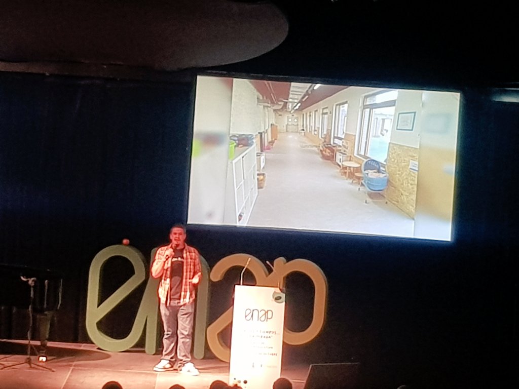 El uso de los diferentes #espacios nos ayuda a matizar nuestra experiencia de #aprendizaje con el alumnado. El espacio nos permite que se sientan más cómodos y que la #experiencia de aprendizaje se vea mejorada <a href="/CongresoENAP/">Congreso ENAP</a> 
#ENAP21