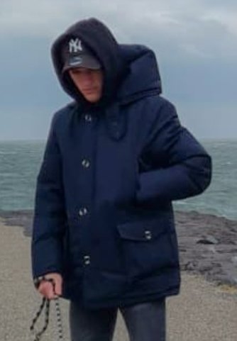Max33fanpage's tweet photo. #BreakingNews yesterday i found this amazing ni***blackblue airforce jacket at the #orangetree. The owner @alo_oficial wasn't nice to me, he said i couldn't have it for free. We he was r*ping #noavanabove, is stole it. #Freejacket for me. https://t.co/RAudJiM3NX