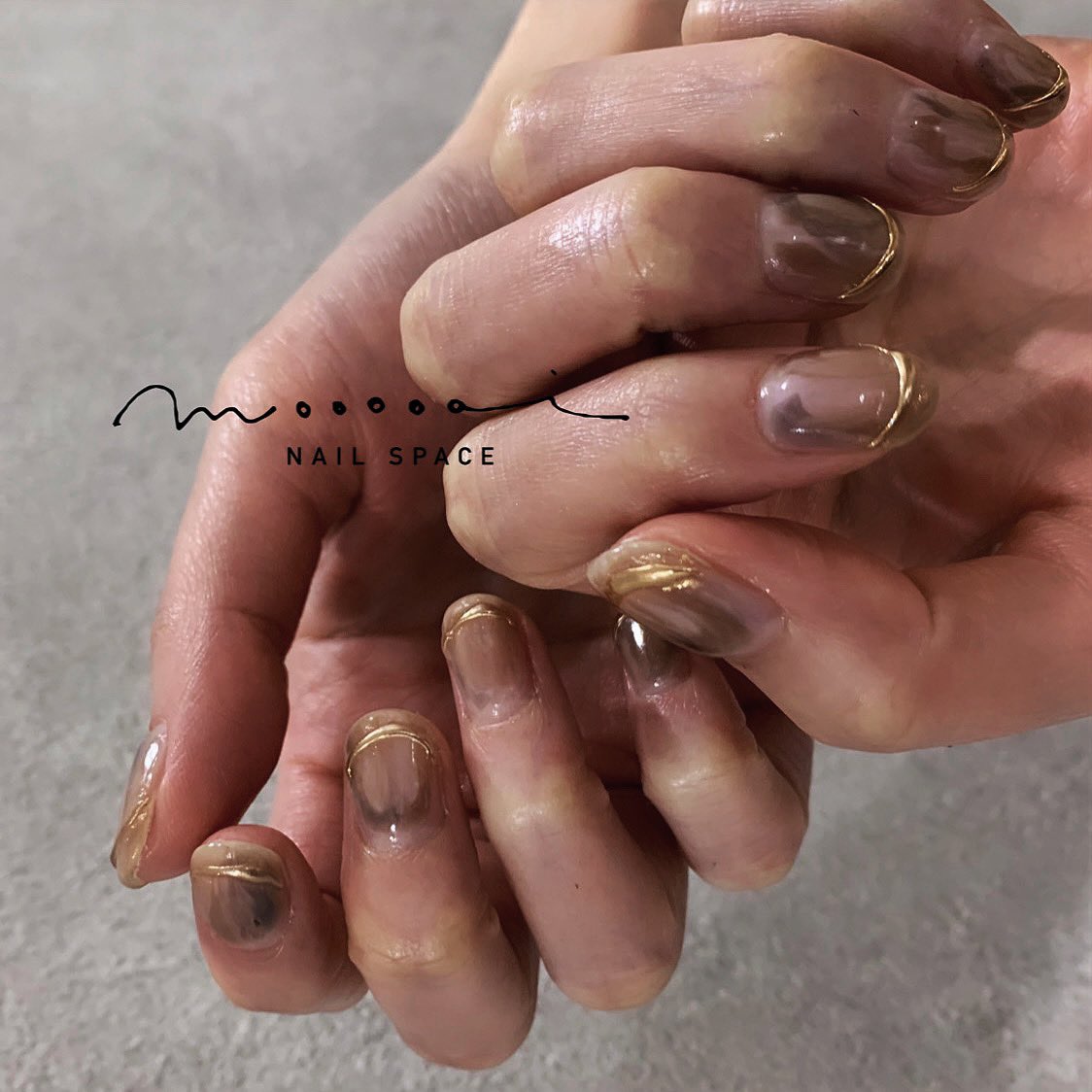 恵庭市ネイルmoooooi Nail Space Moooooi 美容室内ネイルサロン お任せdesign𓂃 絶妙な混ざり加減 実は何層も重ねています フレンチはあえて先端より内側に お洒落なお客様の雰囲気に とっても似合っておりました ご来店ありがとうござい